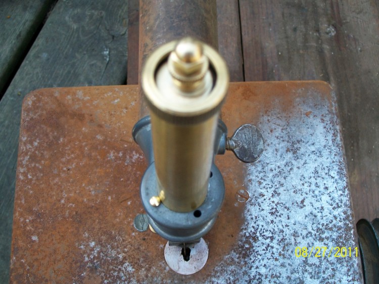 ning-100-0042-41281-92.jpg?width=750