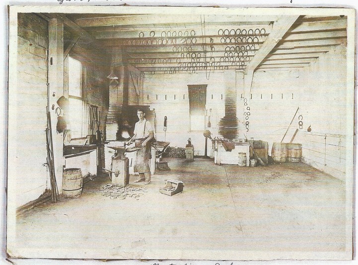 ning-andrewmatsoninsidehisblacksmithshop