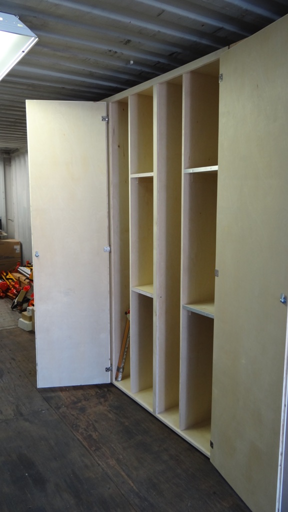 ning-boxcarcabinets1-35240-46.jpg