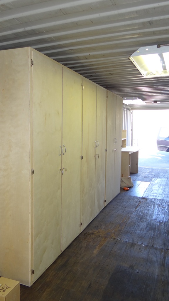 ning-boxcarcabinets2-35240-30.jpg