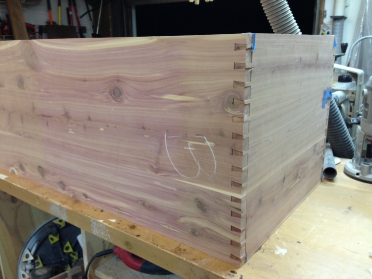 ning-dovetailendofcedarchest-14570-54.jp