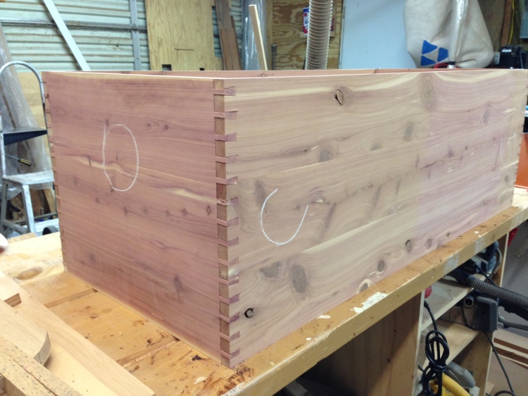 ning-dovetailendofcedarchest2-14570-8.jp