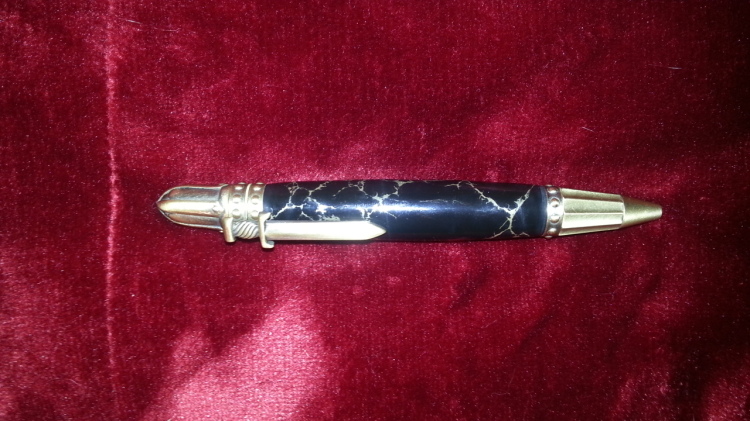 ning-knightpen-5040-11.jpg?width=750