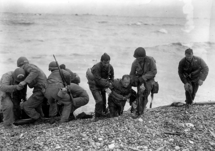 ning-soldierswithwounded-28748-87.jpg?wi