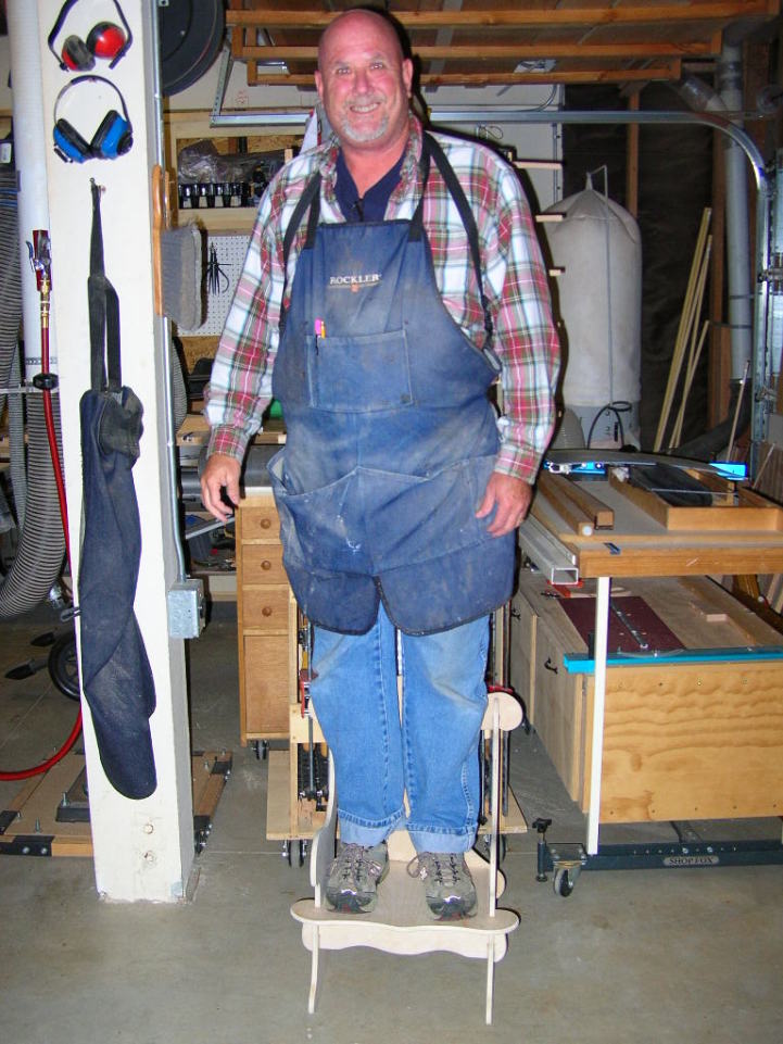 ning-standingonchair-39270-14.jpg?width=