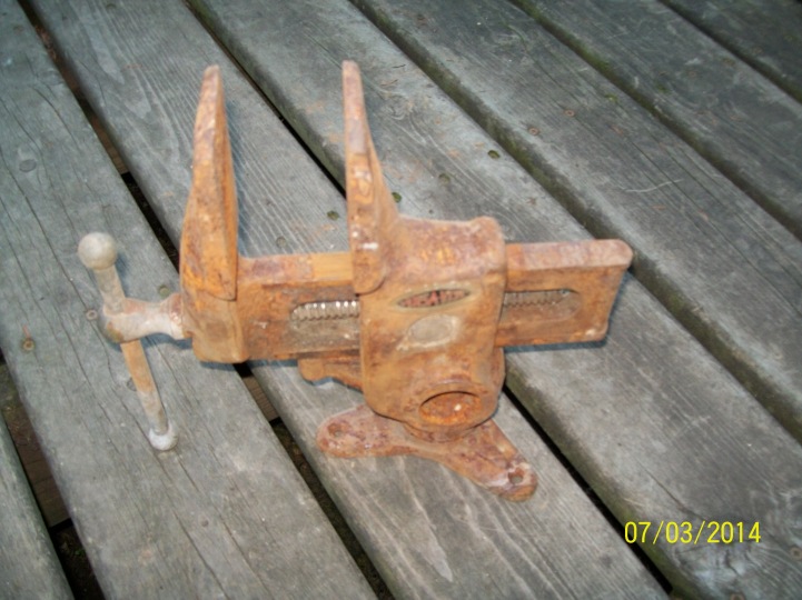 ning-versavise2-1184-11.jpg?width=721