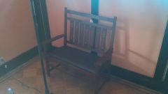 stickler settee A