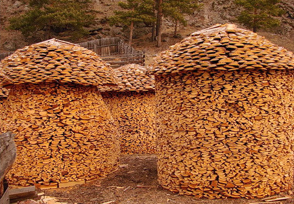 11-creative-log-piles