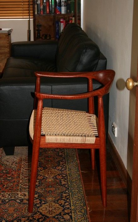 WeavingSeatCompletingTheChair_html_2ebf7