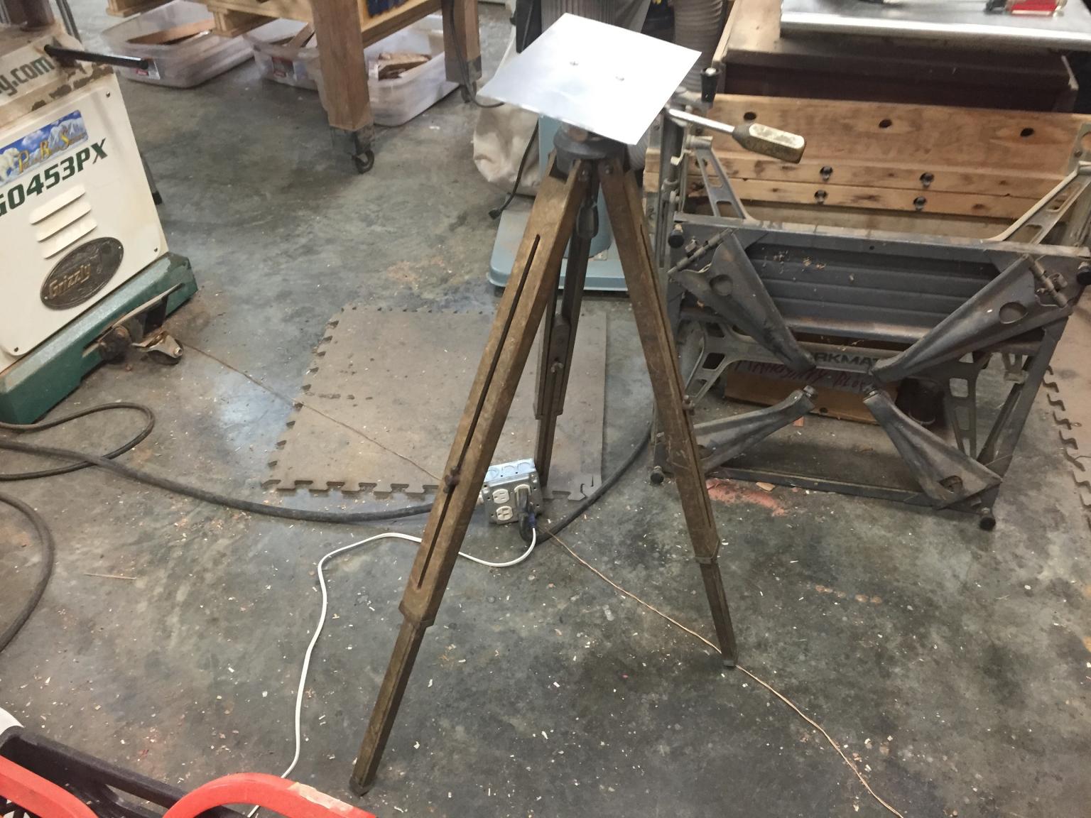 Surveyor_Tripod.thumb.jpg.5c7721b710fc19