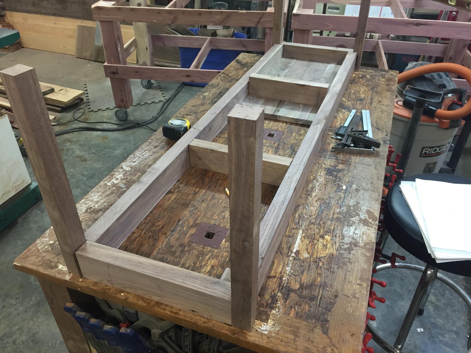 Walnut_Bench_Peice_cut_to_size.thumb.jpg