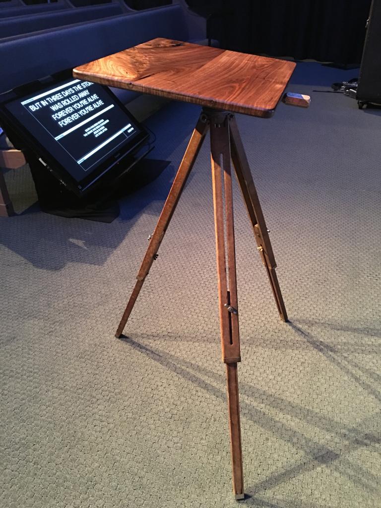 Walnut_Surveyor_lectern.thumb.jpg.2a89c0