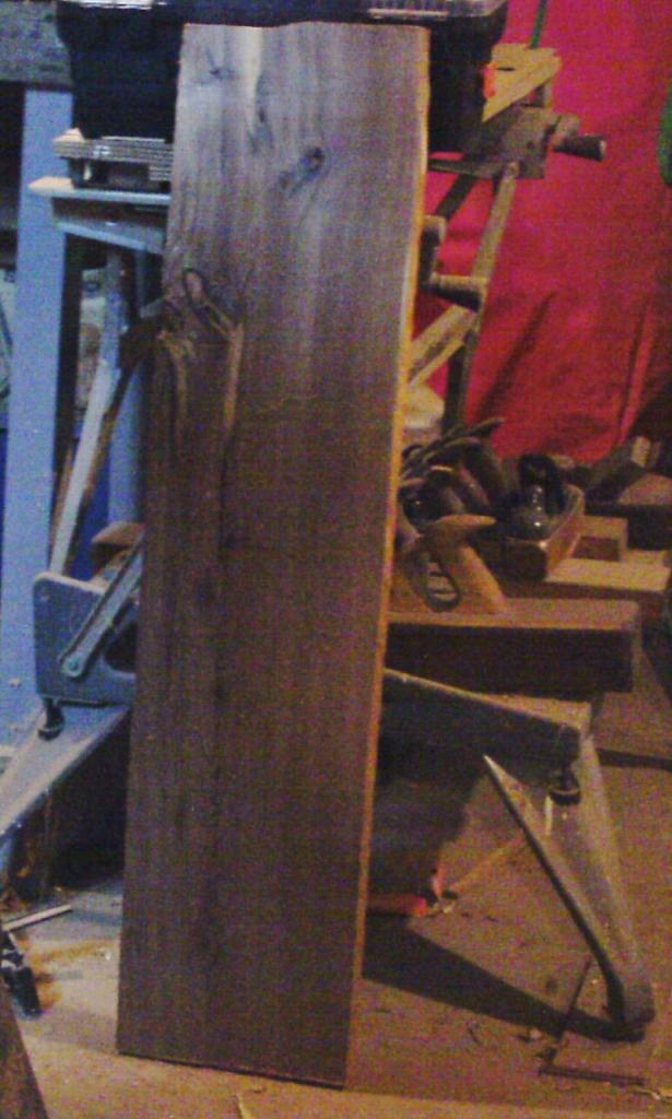 565be3ac09dad_walnutplank.thumb.JPG.7d8d
