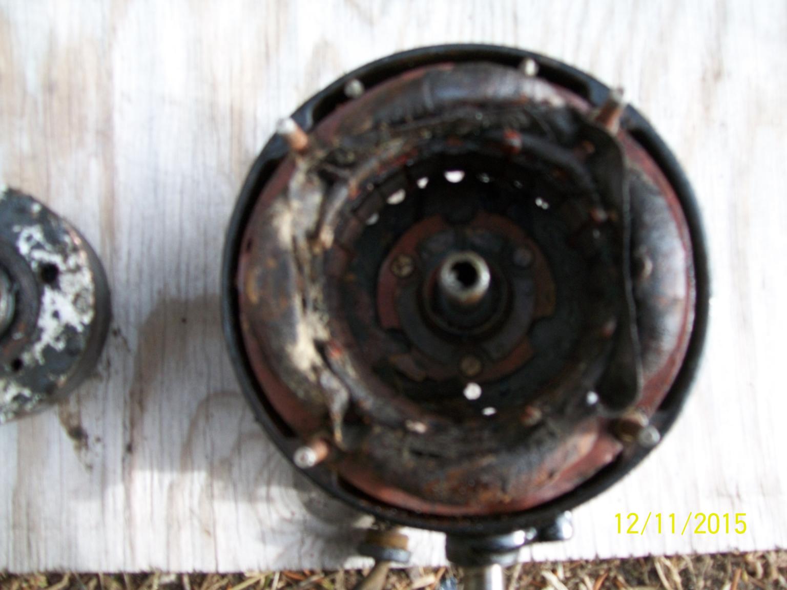 566c475cde34d_CentrifugalContacts.thumb.