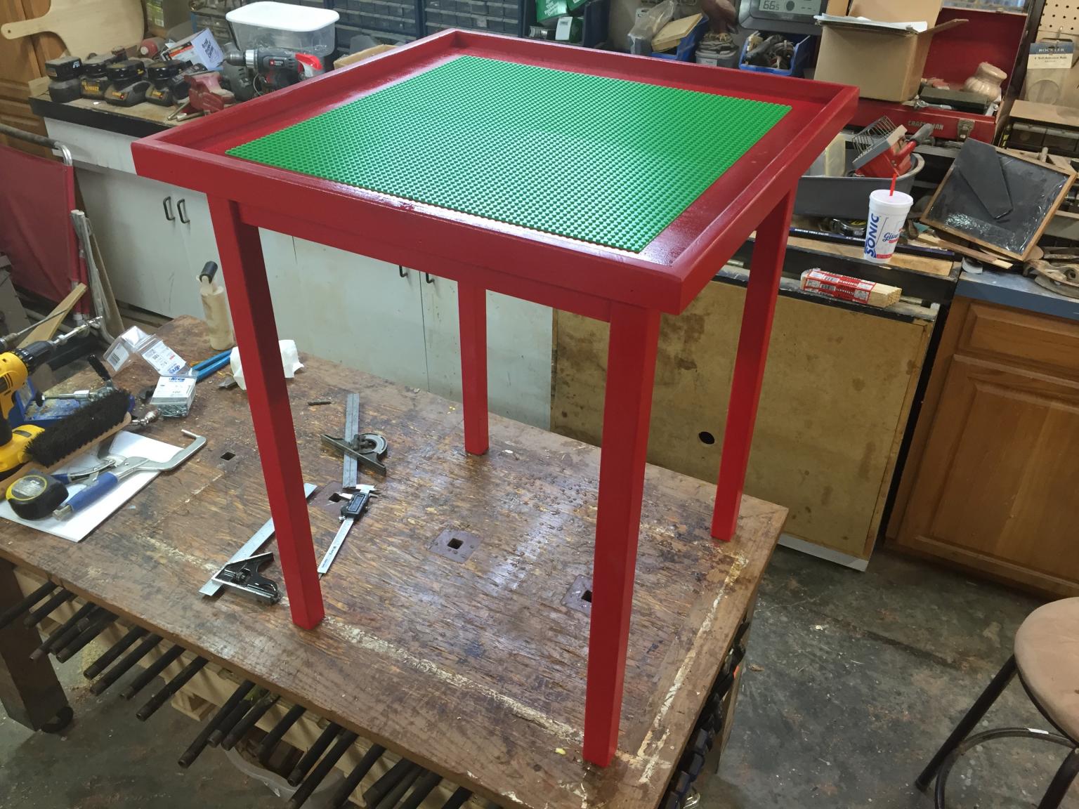 567d7ee79d5e7_LegoTableFinished.thumb.jp