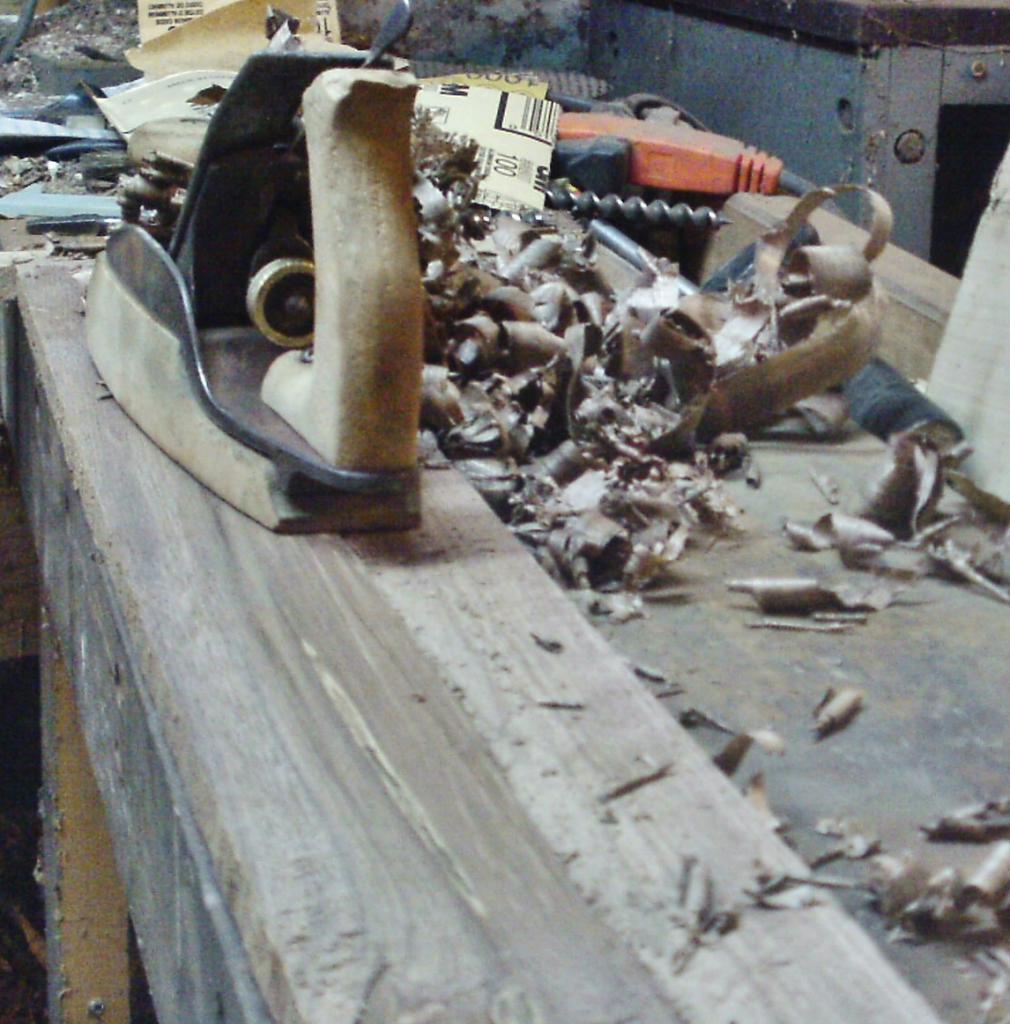 shavings.thumb.JPG.5b8021824dd092625a026