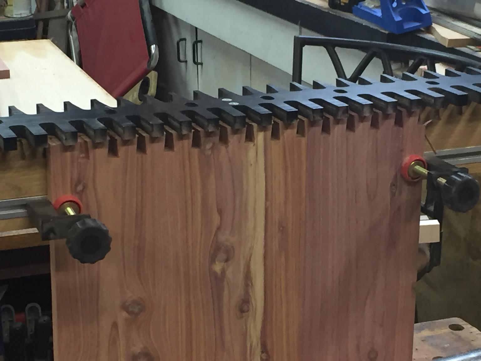 569922809d15a_CuttingDovetailsbitbroke.t