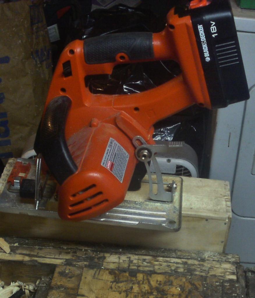 cordless saw.JPG
