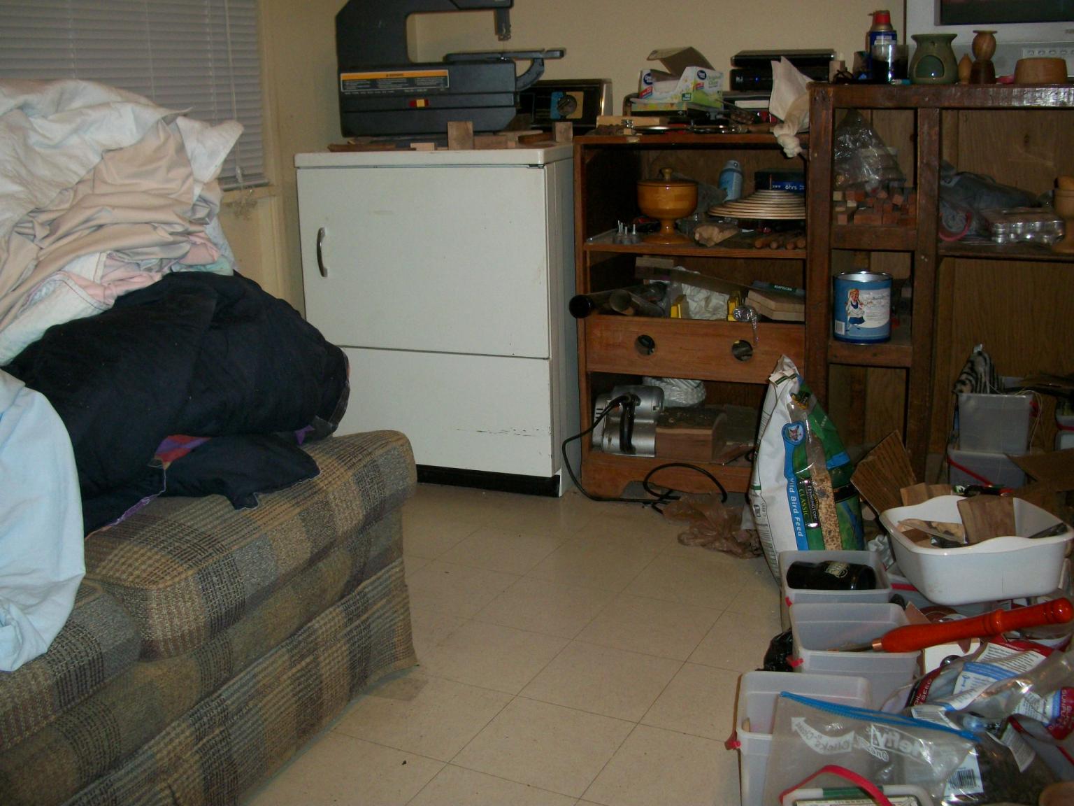Livingroomleft.JPG