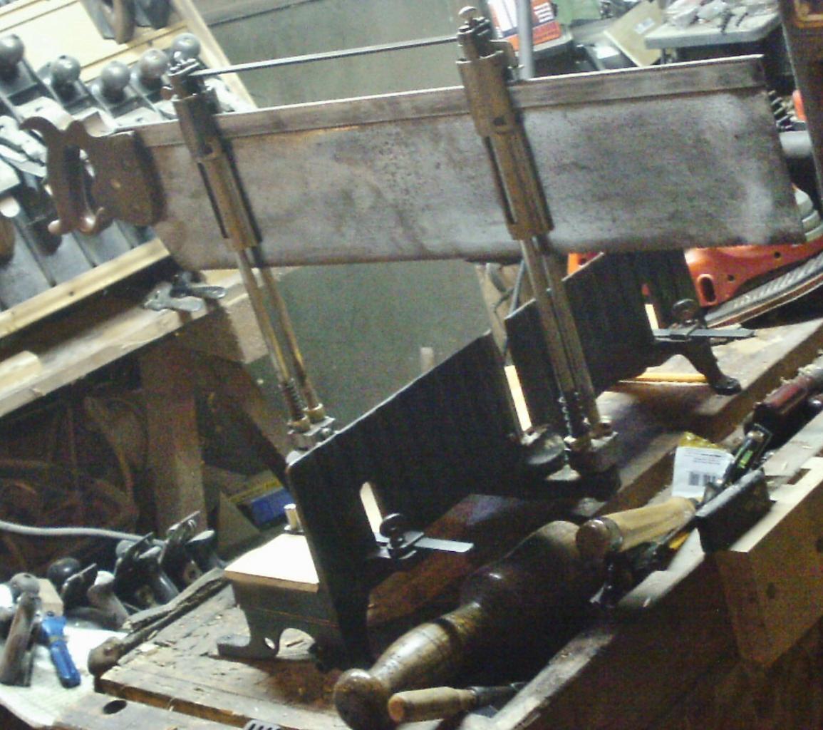 mitrebox and saw.JPG