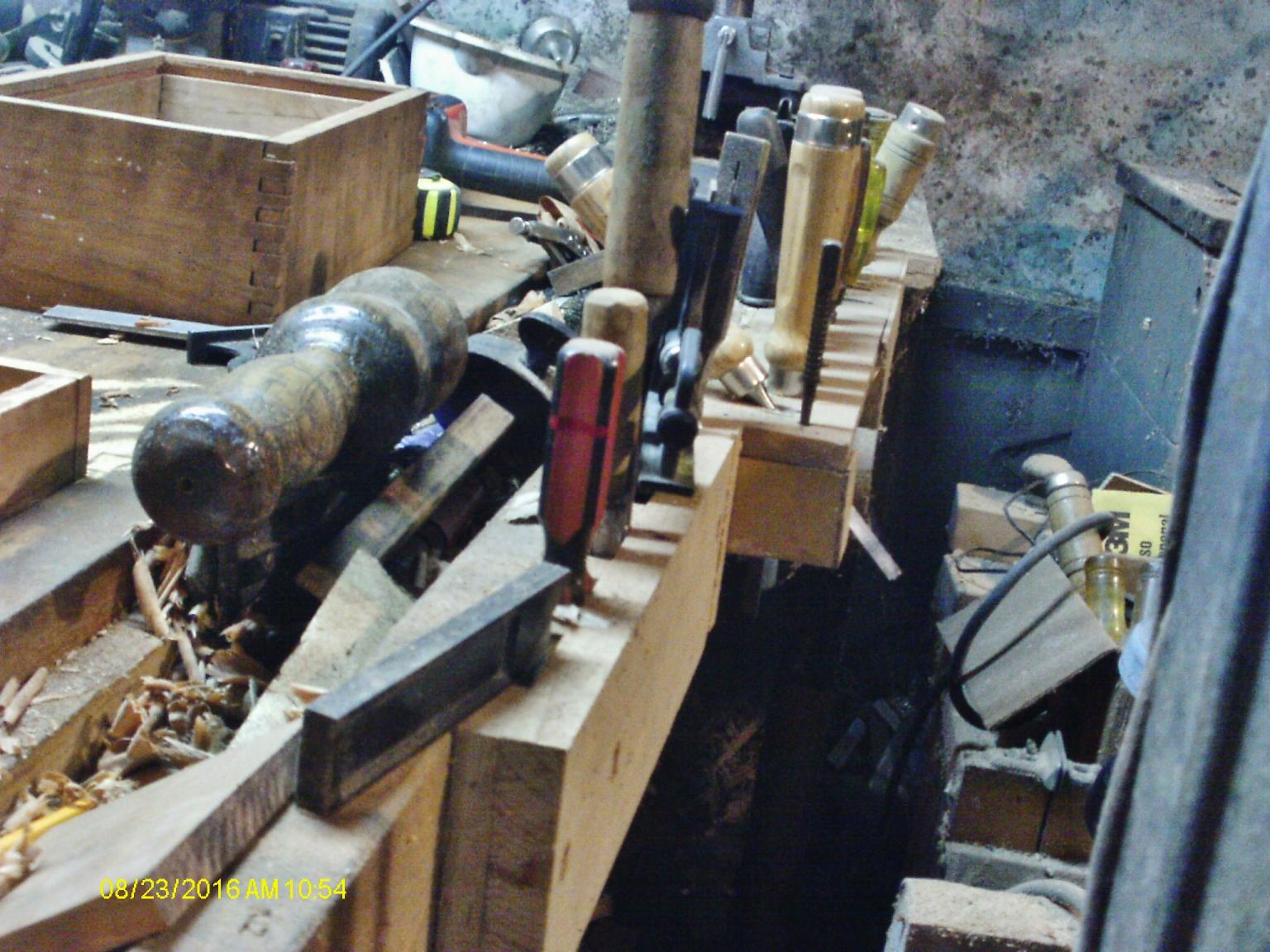 chisel rack.JPG