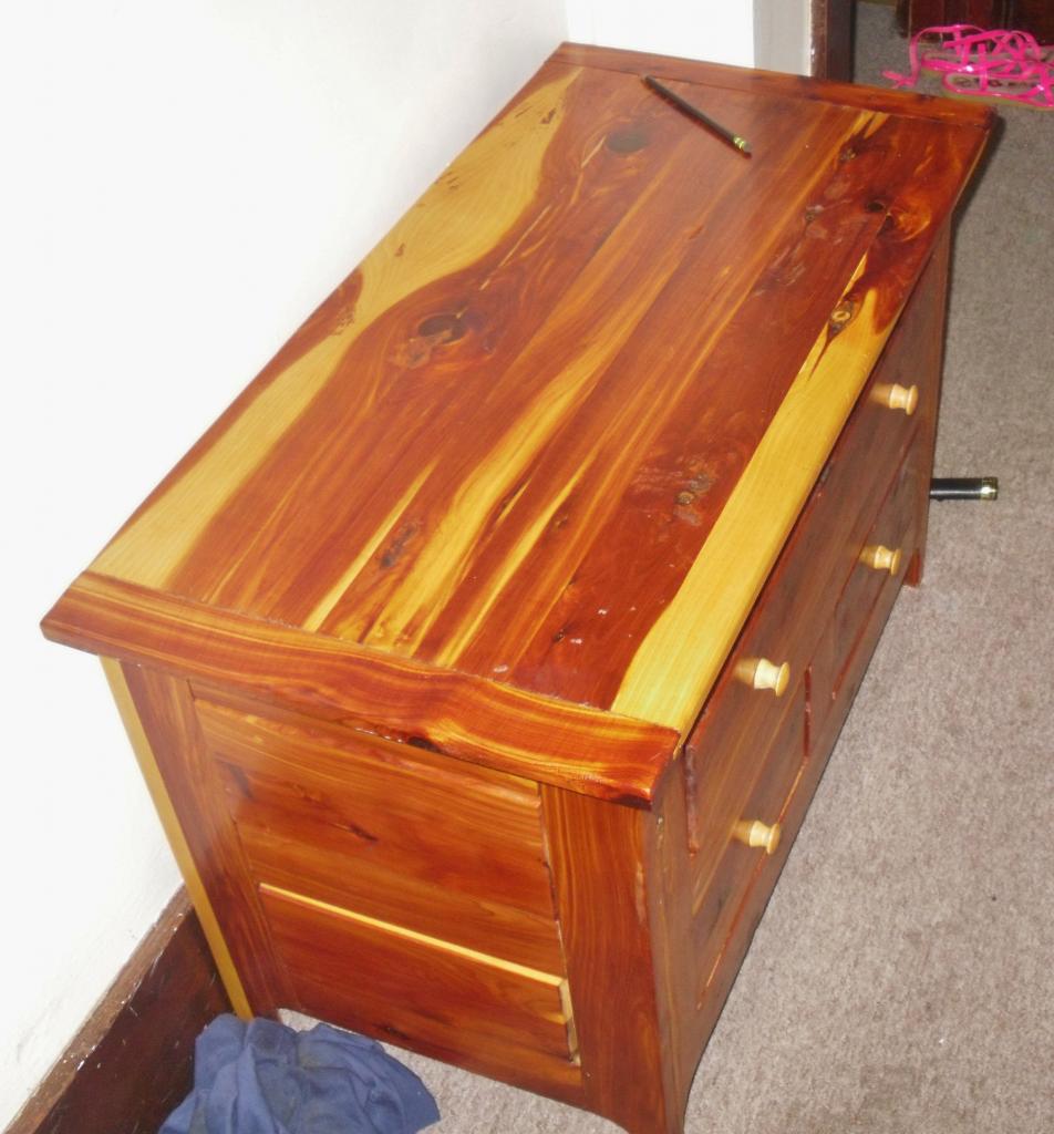 Cedar Cedar chest.JPG