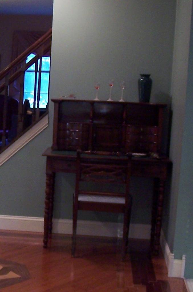 100_2123E.jpg