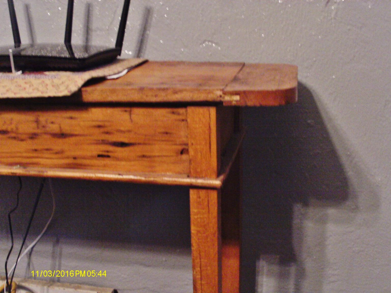 corner detail.JPG