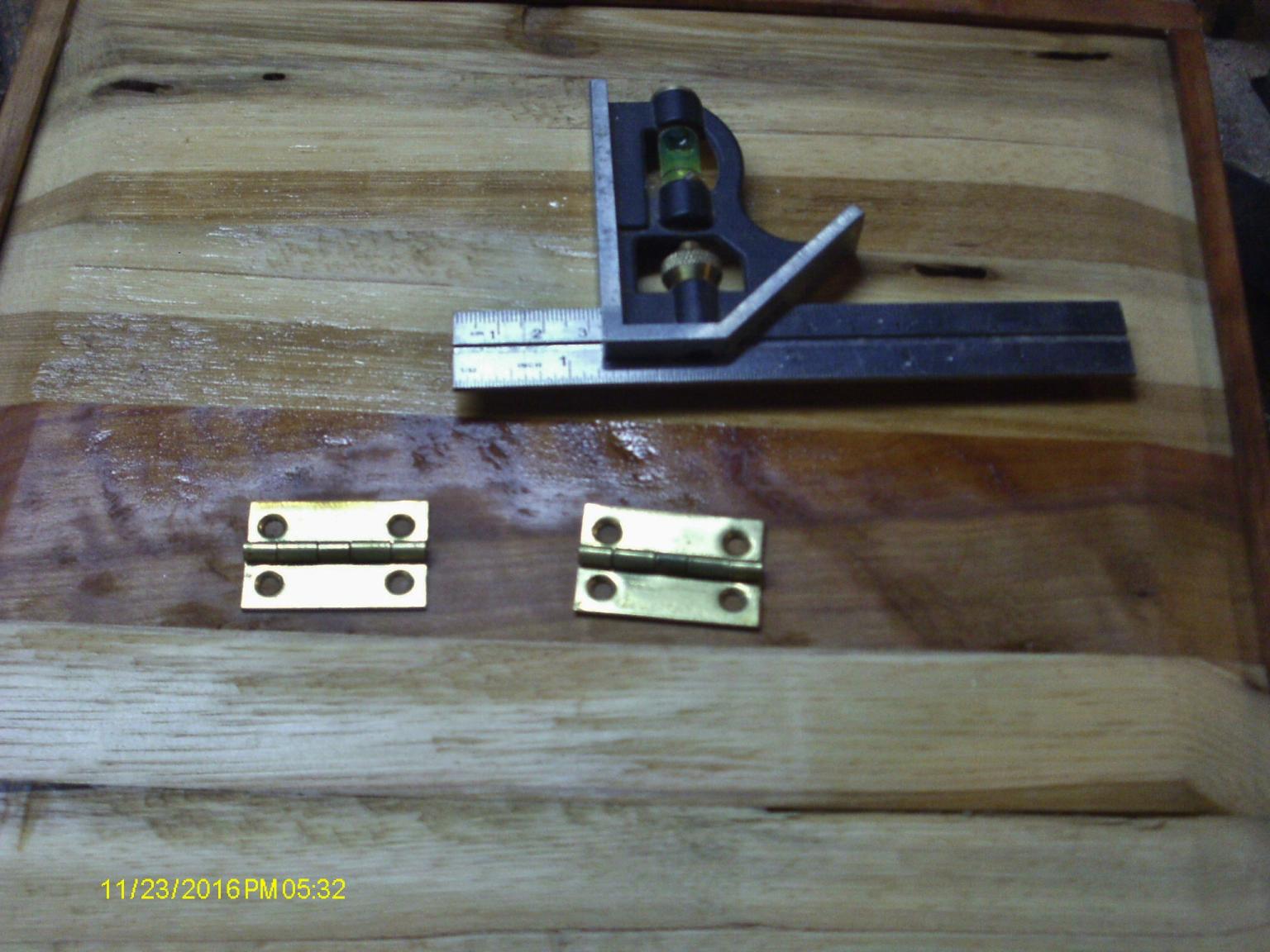 hinges.JPG