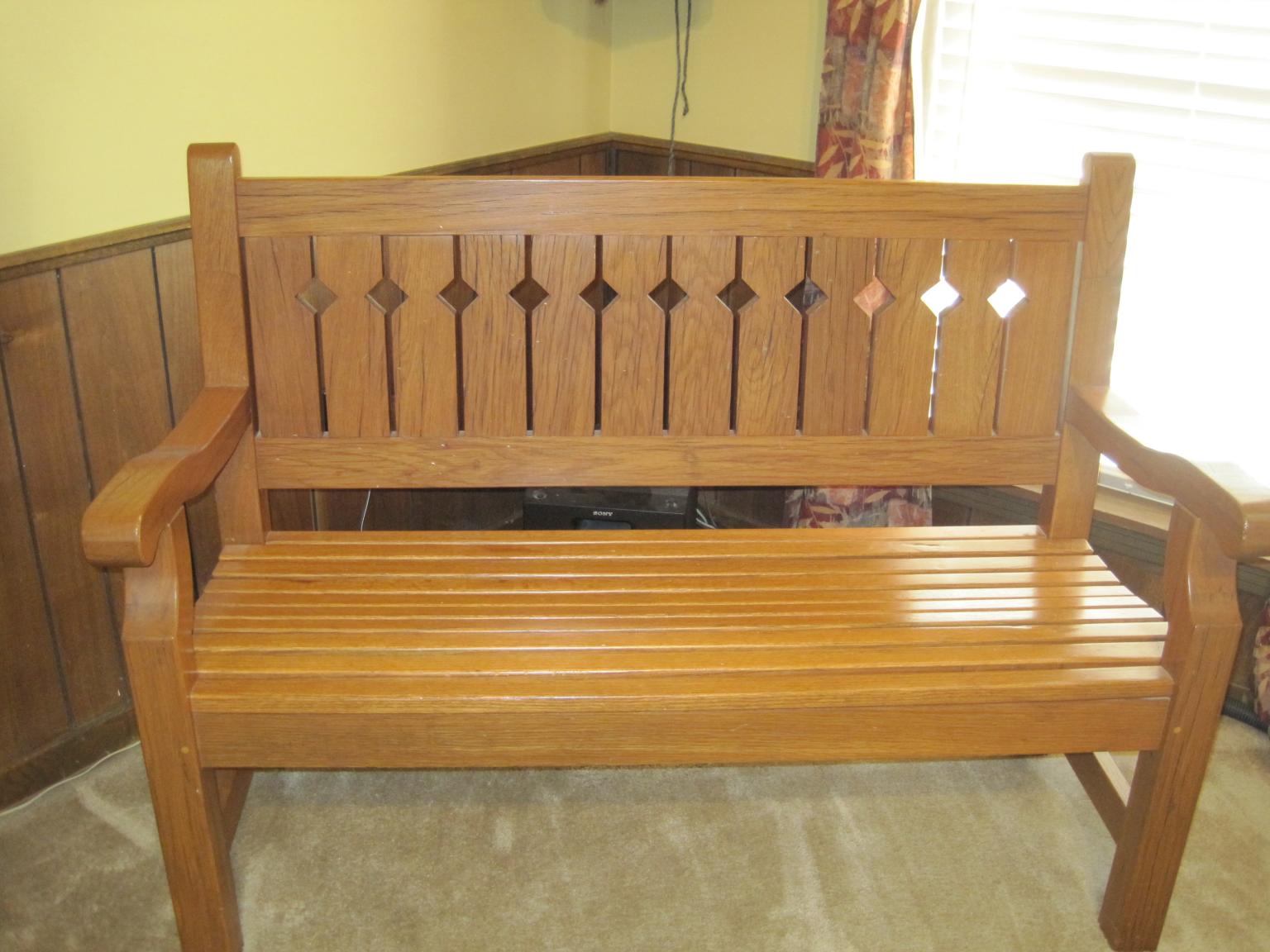 bench.JPG