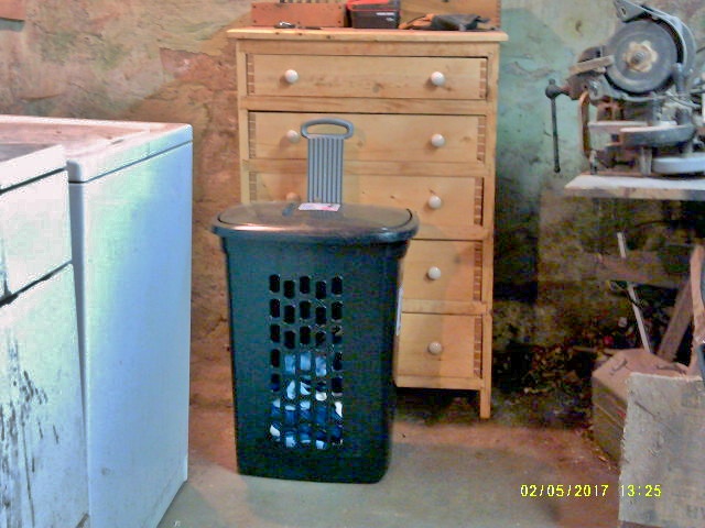 dresser's home.JPG