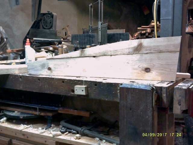 sides.JPG.3a8099f382ab2528f4b0c00c6707487f.JPG