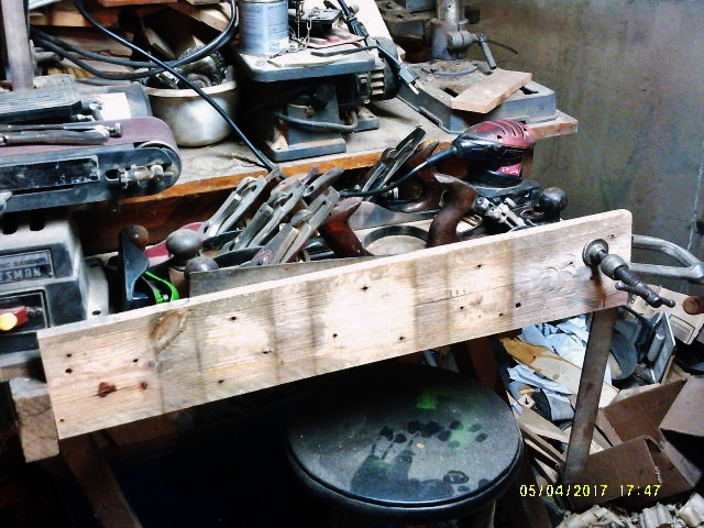 590bb7c0a2548_shelffull.JPG.babebdab5776e7361cdcf32510fa9231.JPG