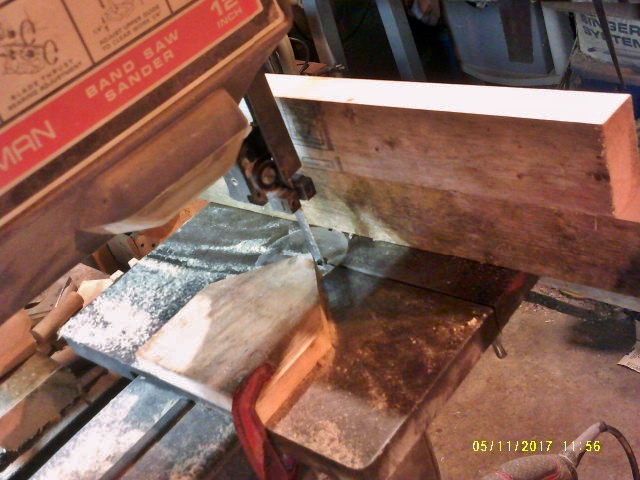 5914a6ca6bf21_resawjig.JPG.f765e66bed42086629f2168f25f29ed2.JPG