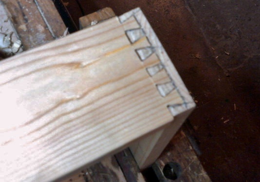 dovetails.JPG.5a134c086793b6c0a24fde6412bbd045.JPG