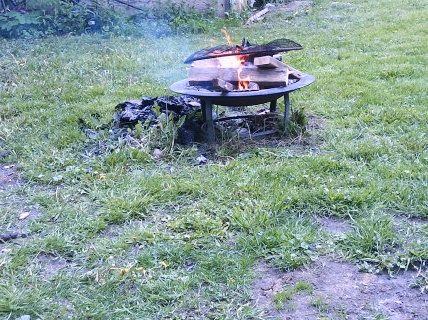 firepit.JPG.5a1400c8bfea2c21acdca7b875403c72.JPG