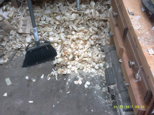 shavings.JPG.0eea2e72b6df3eca326a378c0340ec03.JPG