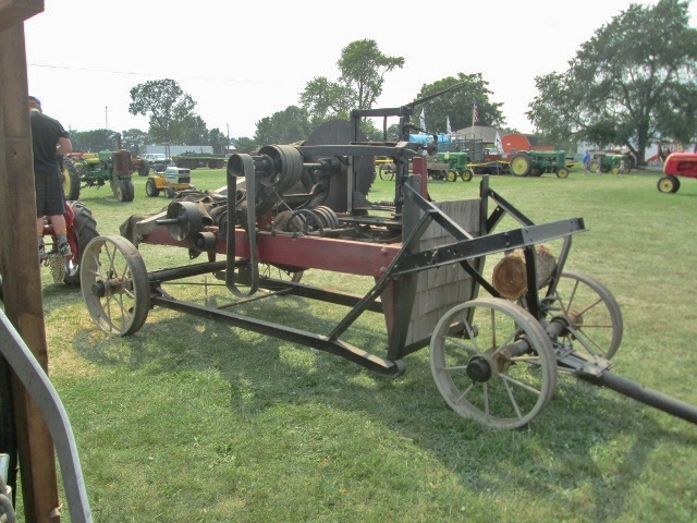 59adb3dc8e975_portablesawmill.jpg.0b45af6eaa003d86128fe47da25a0e89.jpg