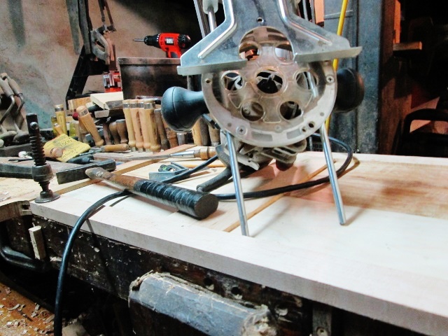 contraption.jpg.bee35a3ed67ad3552c7316fa332a7601.jpg