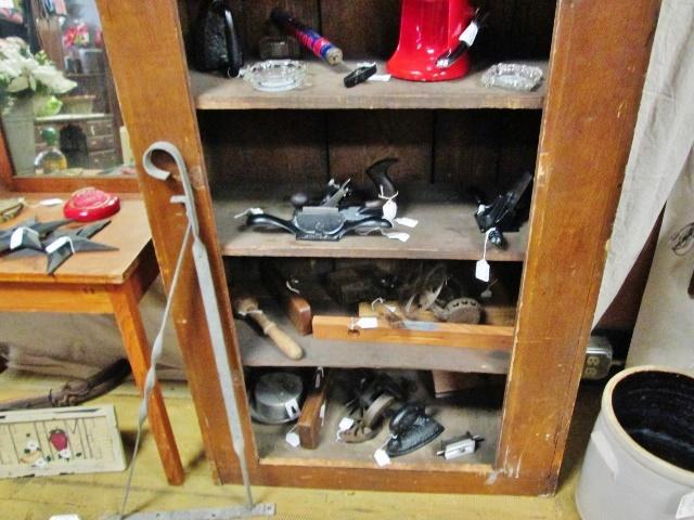 5a6ba4922a07e_toolcabinet.jpg.9093196adab6e650b44a4c914b02fa88.jpg