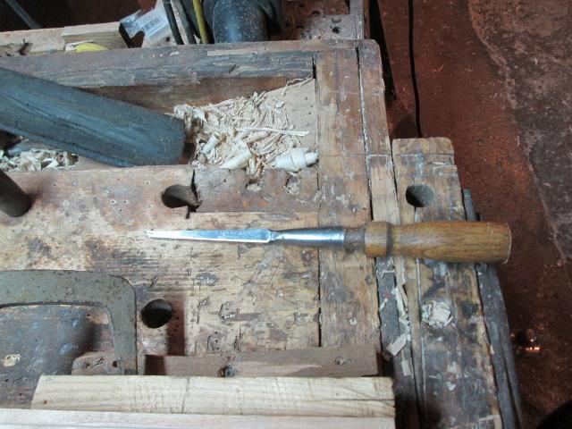 chisel.jpg.98356f1a4bc8e27149c0cac765a3ffe6.jpg
