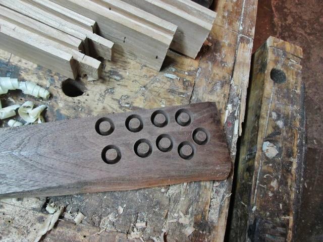 plugs.jpg.b6ae95e8a1679b208536462b3ea00b97.jpg
