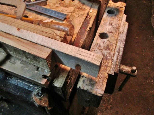 knotty.jpg.c49bca11f0c8e244a29287f670d09fd6.jpg