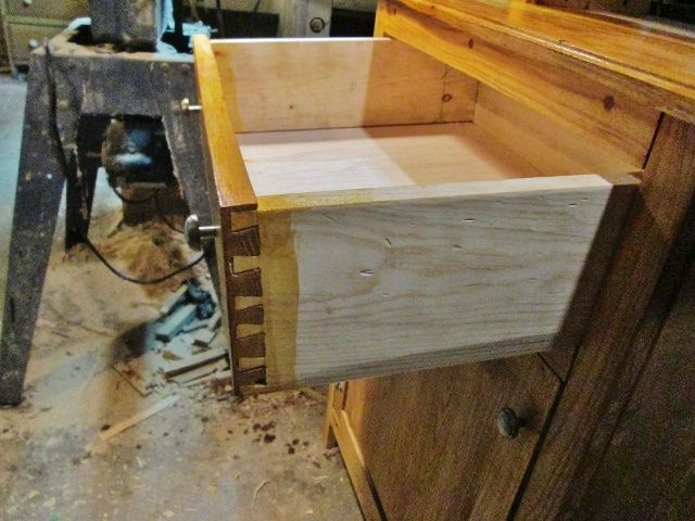 dovetails.jpg dovetails.jpg