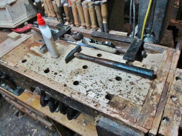 2050581673_cleanedbench.jpg.0ba3610e339e6f55ac69fee9113c4e36.jpg