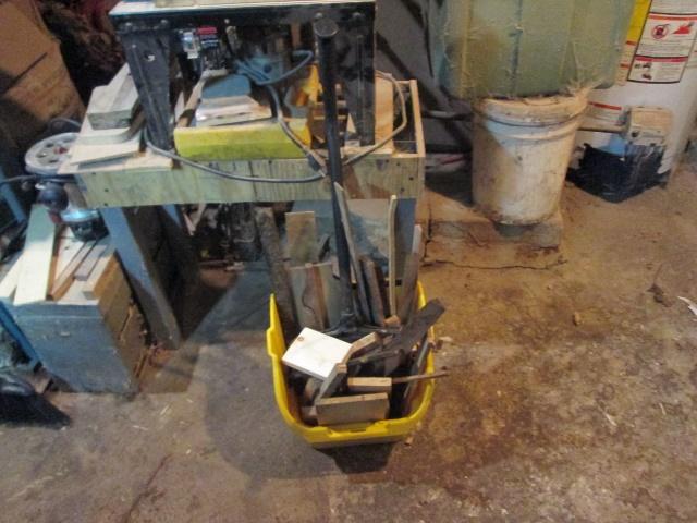 5ac9448850b86_scooper2.jpg.a5f3f6a0691c342f6dc0fbc7ec35dd00.jpg