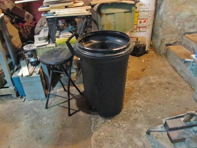 5aceb5a515423_shoptrashcan.jpg.59649c2792c20d57592637e8bab989b7.jpg