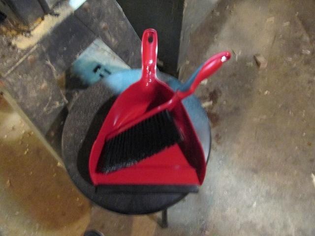 5ad59088e4aa6_cleaningsupplies.jpg.1c9788fa8719912f37932f9e6b9a749a.jpg