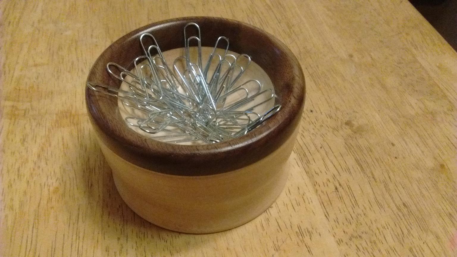 5adbd453c3999_paperclipbowltop.jpg.90e6582365be64aec883cedb264322be.jpg.a2e5771d5fa709b7d8e4042108f43a5b.jpg