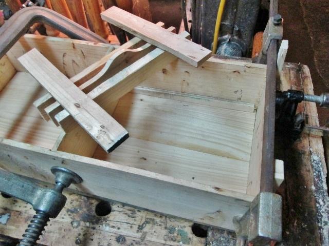 5ae1199236c50_trayparts1.jpg.ff565c74c927480b828b77d36c85569a.jpg
